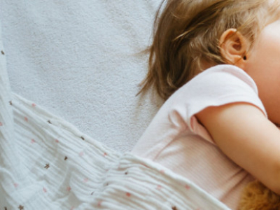 Régression du sommeil chez les bébés et les tout-petits : guide pour parents